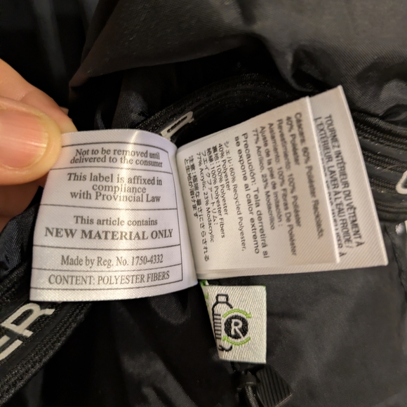 Obermeyer Women's Black Winter/Ski Jacket with Detachable Faux Fur Hood - Picture 14 of 16